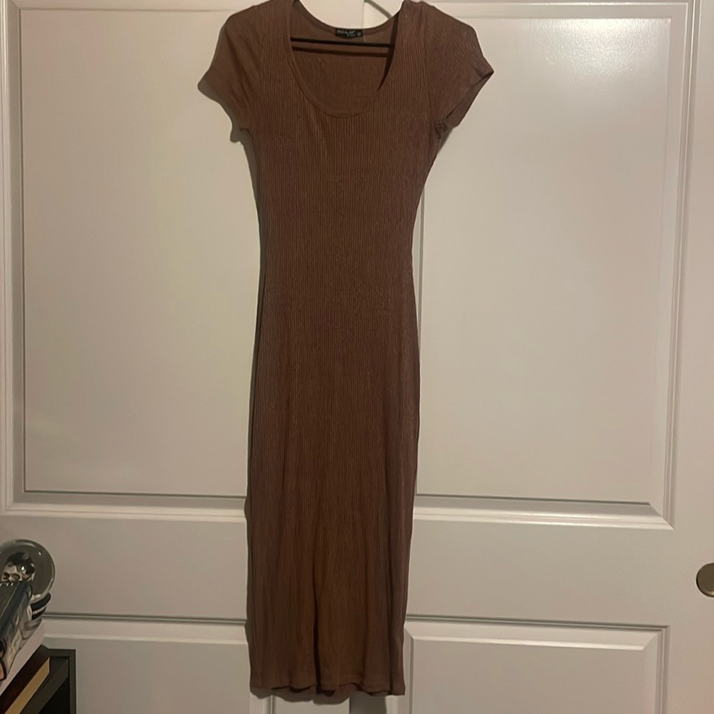 Brown/purple tint maxi dress size M. Stretch material/form fitting